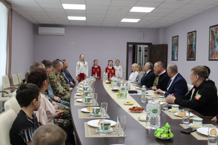 Военные, вернувшиеся в отпуска: «Наш тыл надежный, крепкий»