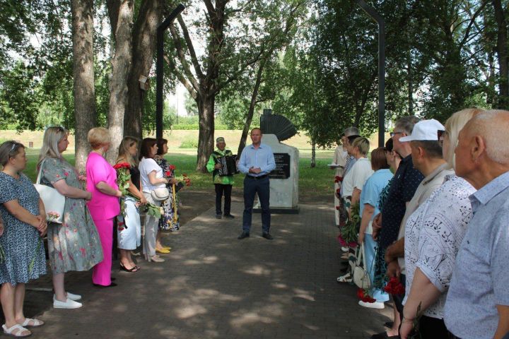 В Заинске почтили память бывшего руководителя района