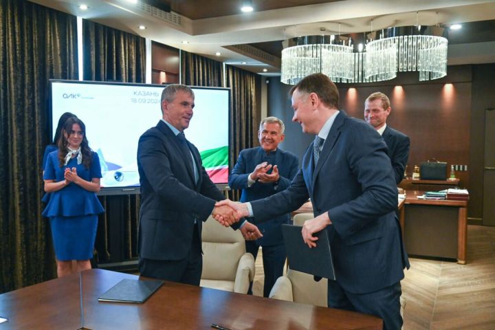 Подписан меморандум о поставке 100 самолётов Ту-214 авиакомпании S7 Airlines