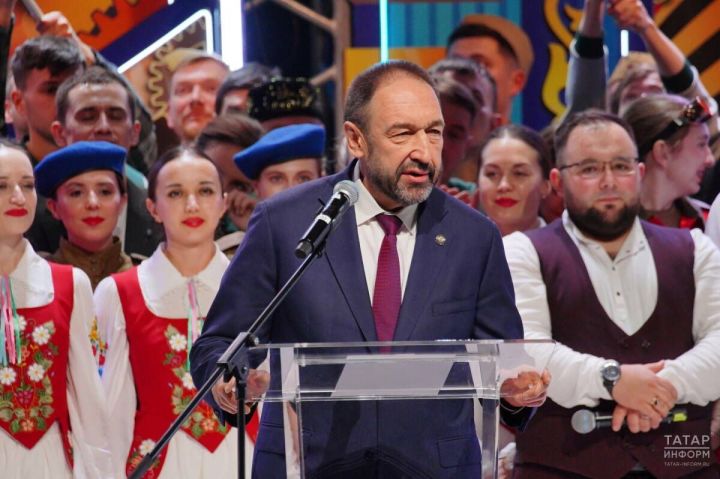 Гран-при фестиваля «Безнен заман» вручил лично Алексей Песошин