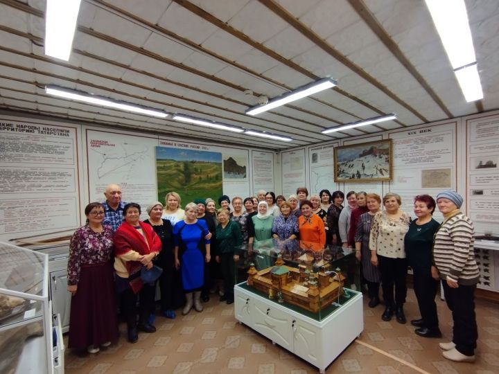 Материнской души красота: Теплый праздник в Заинском музее объединил поколения