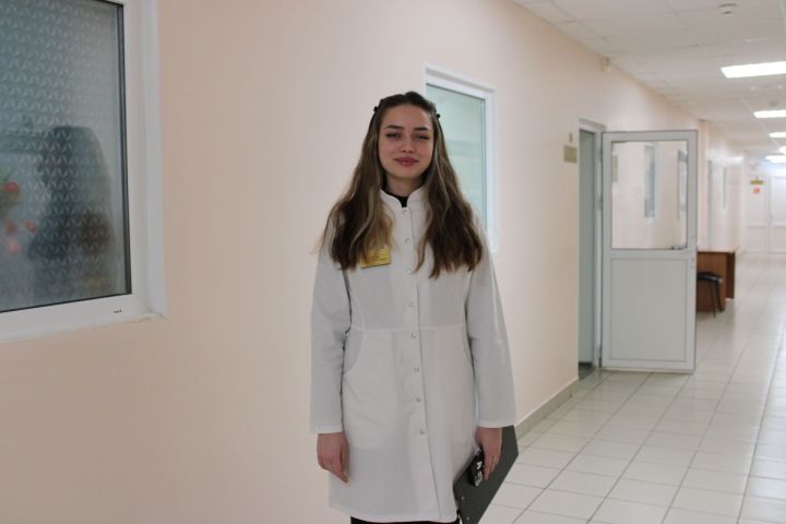 Ангелина из Савалеево: история фельдшера, который стал главным человеком на селе
