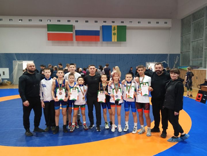 Юные борцы Заинска выиграли путевки на первенство Приволжского округа