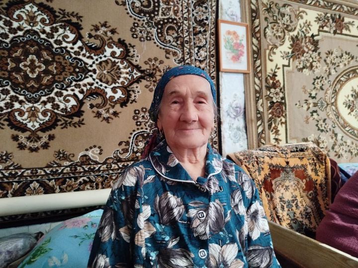 Жительницу села Тюгеевка Заинского района поздравили с 95-летием