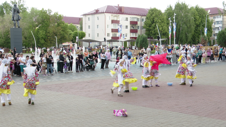 Кечкенә зәйлеләр Балаларны яклау көнен бәйрәм итте