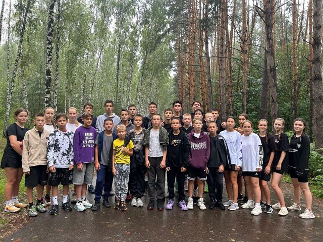 Юные баскетболисты Заинска оттачивают мастерство на летних сборах в «Созвездии»