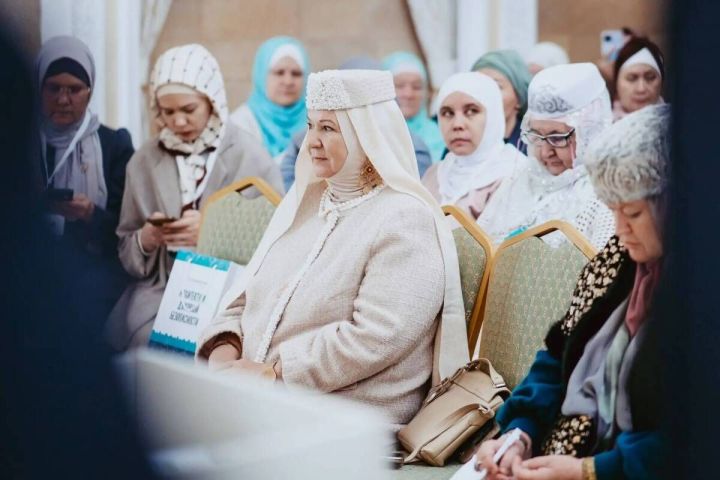 В Казани открылся форум о роли мусульманки в обществе