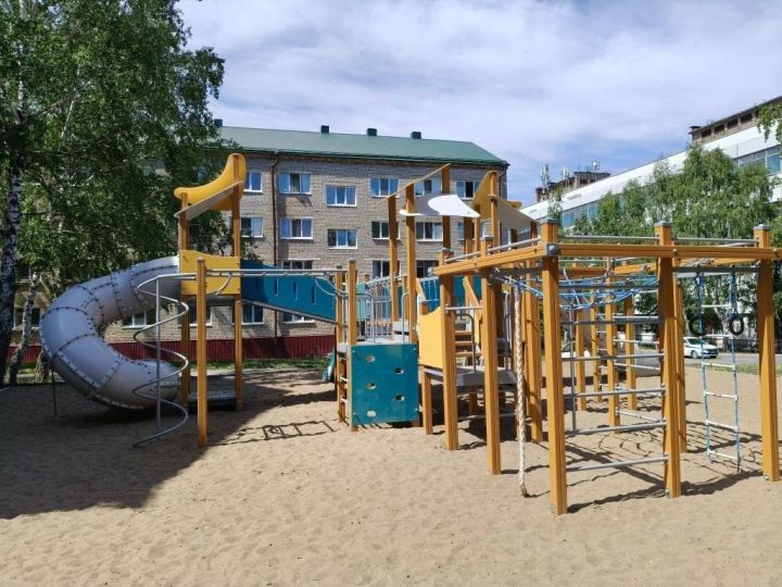 Заинск первым в Татарстане завершил программу «Наш двор» 2026