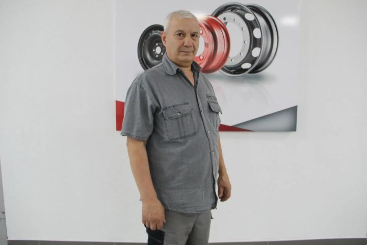 Стропальщик с железным характером: как Геннадий Матвеев нашёл своё место на заинском заводе колес