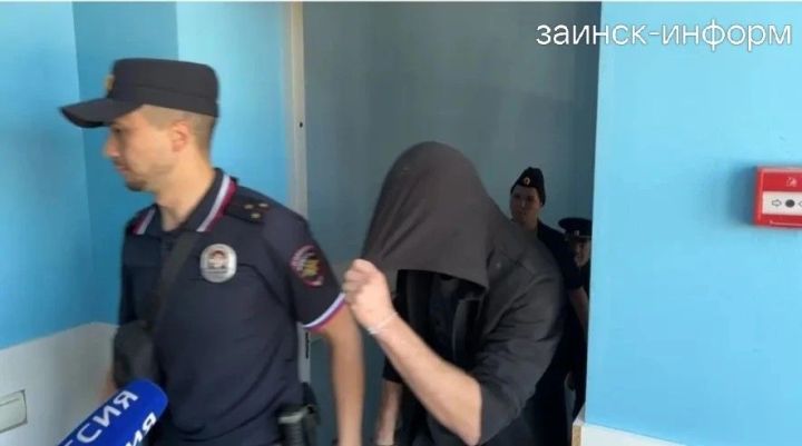 «Я люблю этого человека». В Заинске суд арестовал мужчину, которого обвиняют в избиении сожительницы