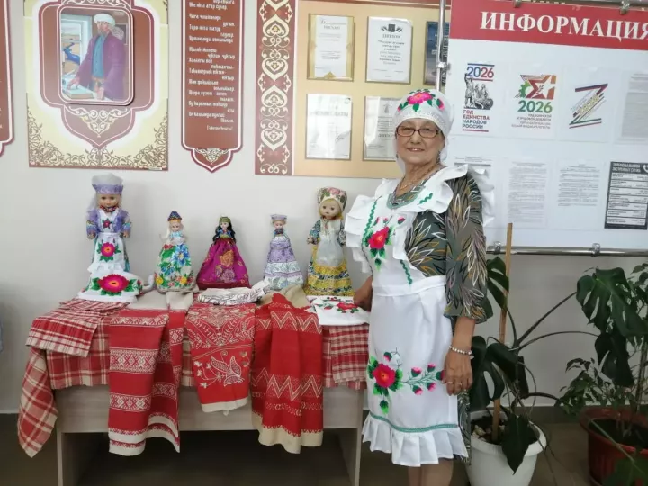 Югары Мәлем мәдәният йортында буыннарны берләштерүче күргәзмә эшли
