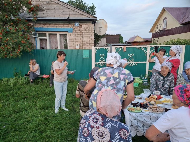 Сармашбашта күршеләр очраша