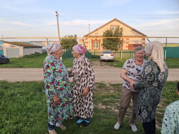 Сармашбашта күршеләр очраша