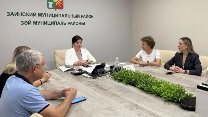 Зәйдә легаль булмаган мәшгульлеккә каршы көрәш турында сөйләштеләр