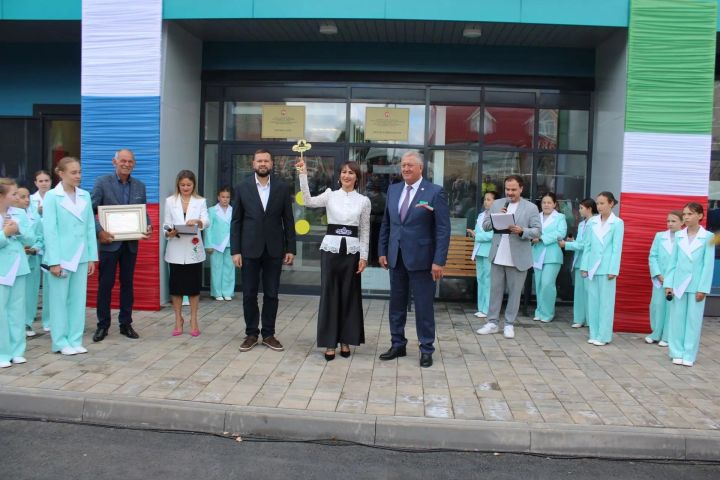 В Заинске состоялось открытие Дворца единоборств в праздничный день