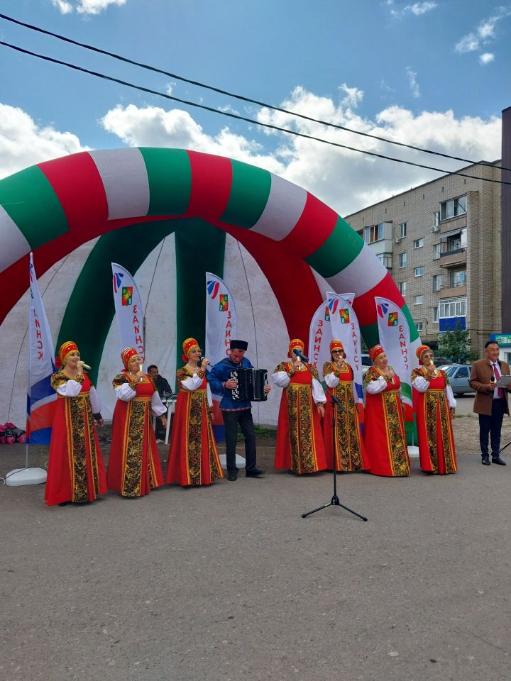Жители Заинска отметили финал программы «Наш двор»-2026 гуляньями на Казанской и Энергетиков