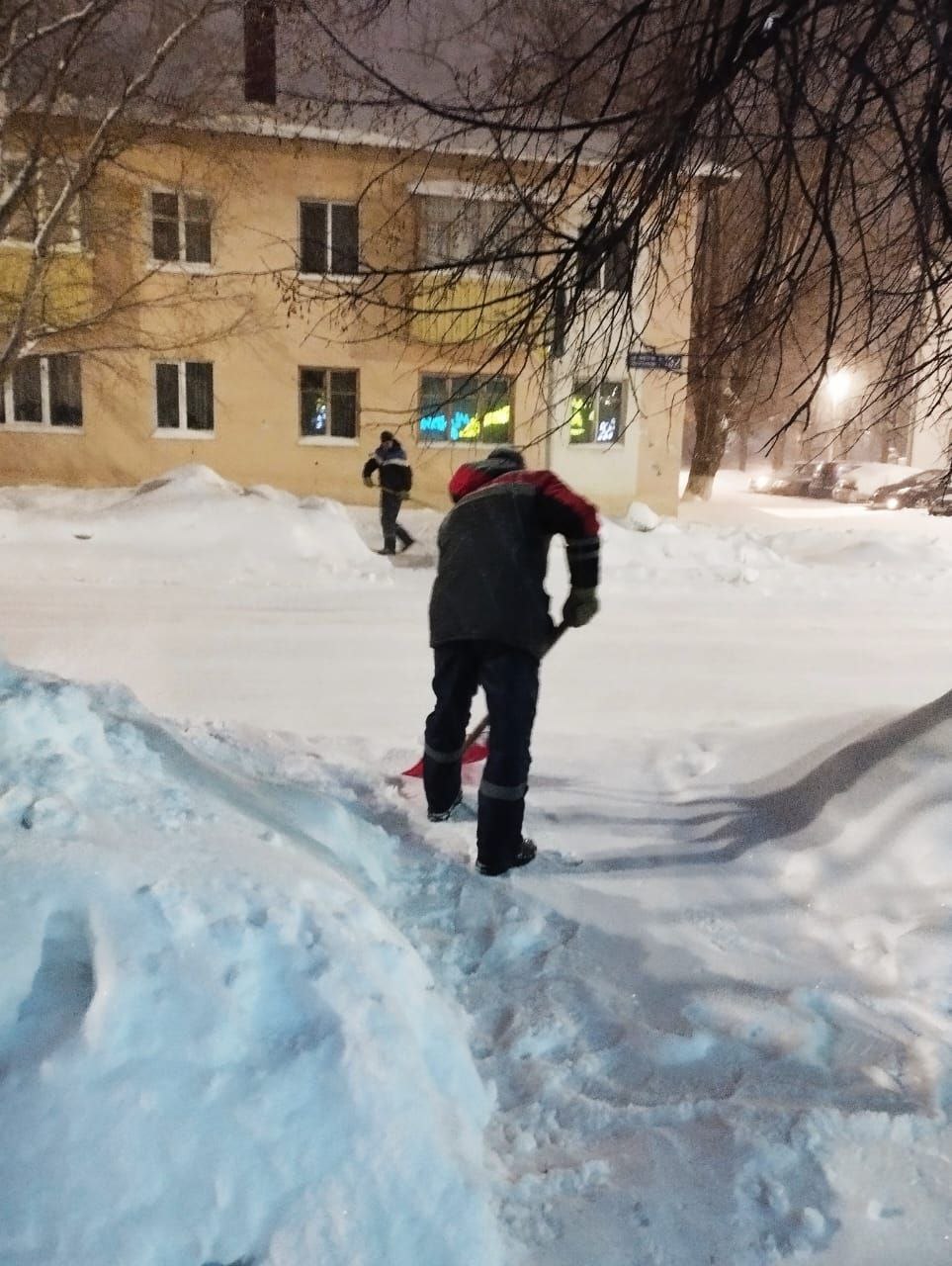 Несмотря на сложные погодные условия, дорожные службы Заинска обеспечивают  проезд