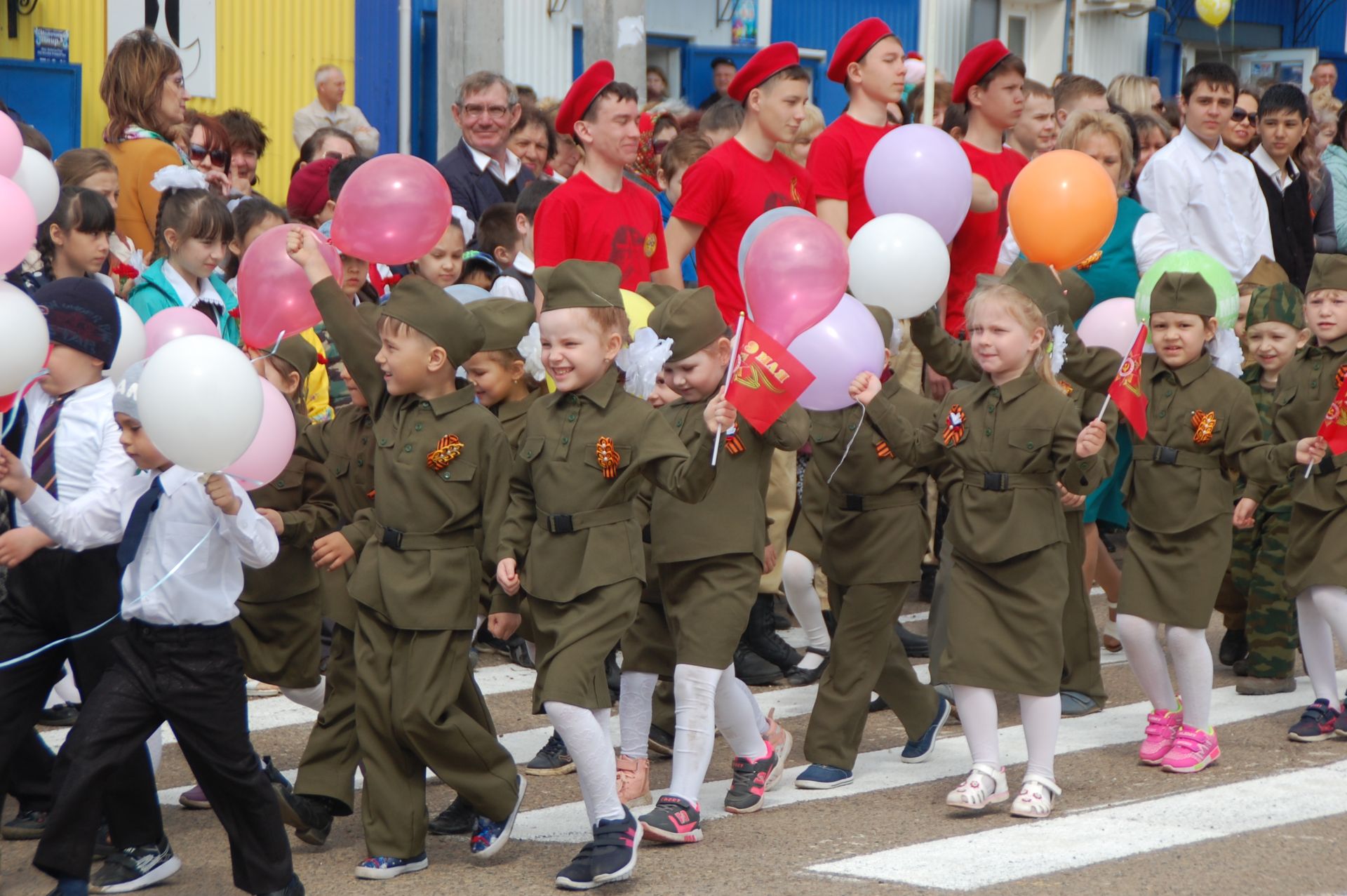 Парад Победы в Заинске-2. ФОТОРЕПОРТАЖ