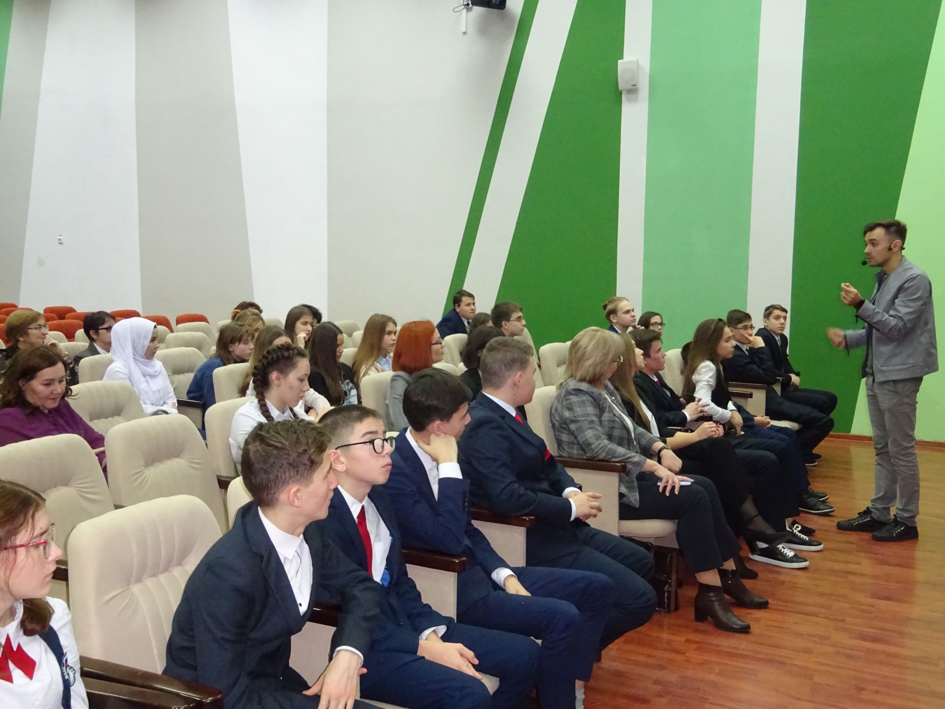 В Заинске проходит слет призеров благотворительного фонда "Одаренные дети"