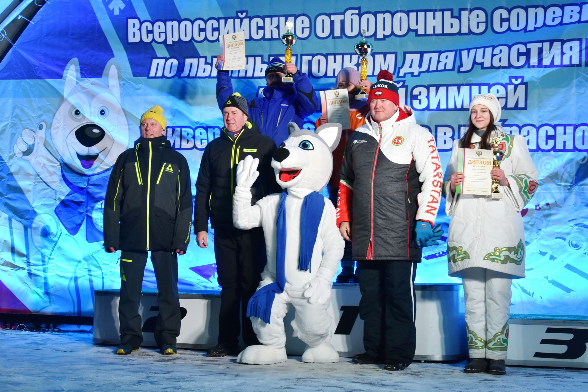 В Заинске проводили спортсменов на Всемирную Универсиаду в Красноярск (+ФОТОРЕПОРТАЖ)