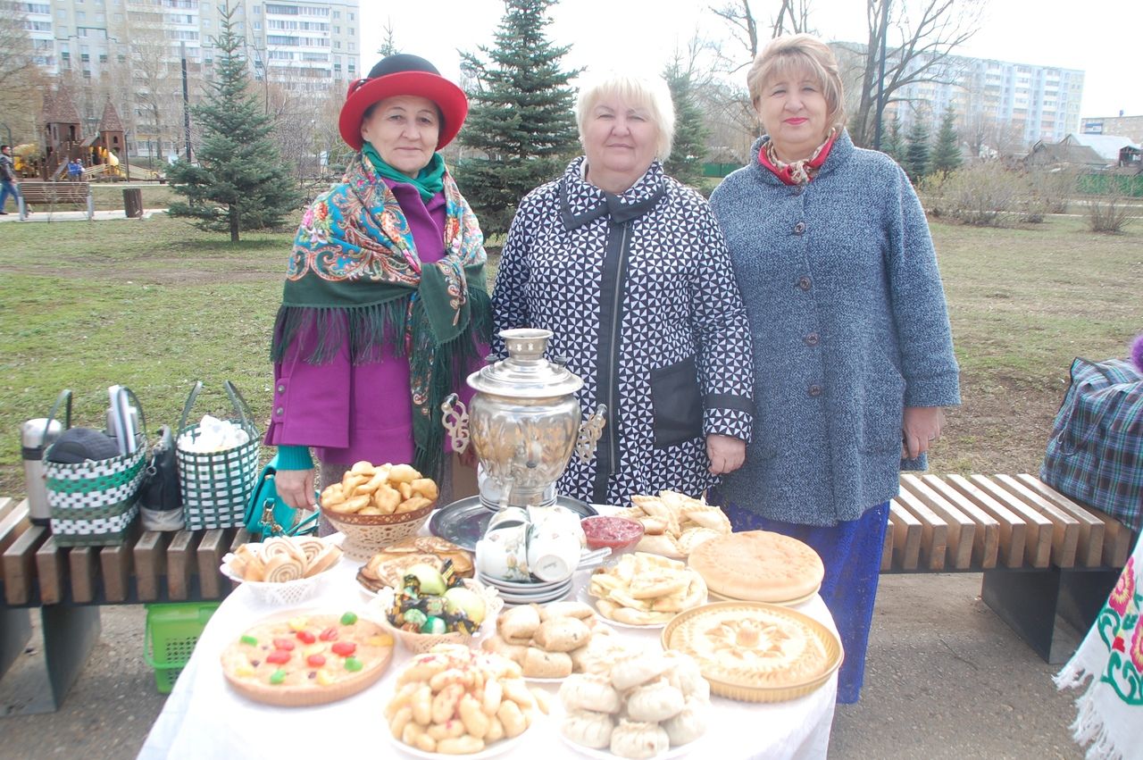 Заинцы отметили Первомай в городском парке, где прошли праздничные гулянья