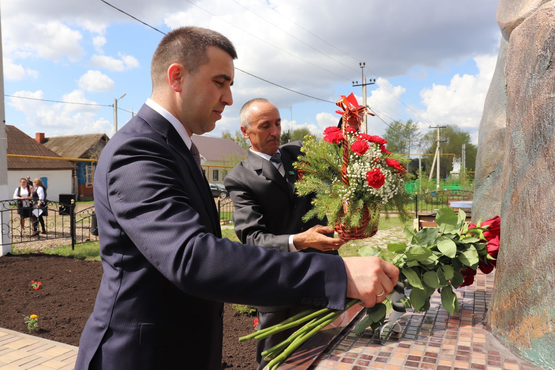 В селе Заинского района открыли памятник труженикам тыла
