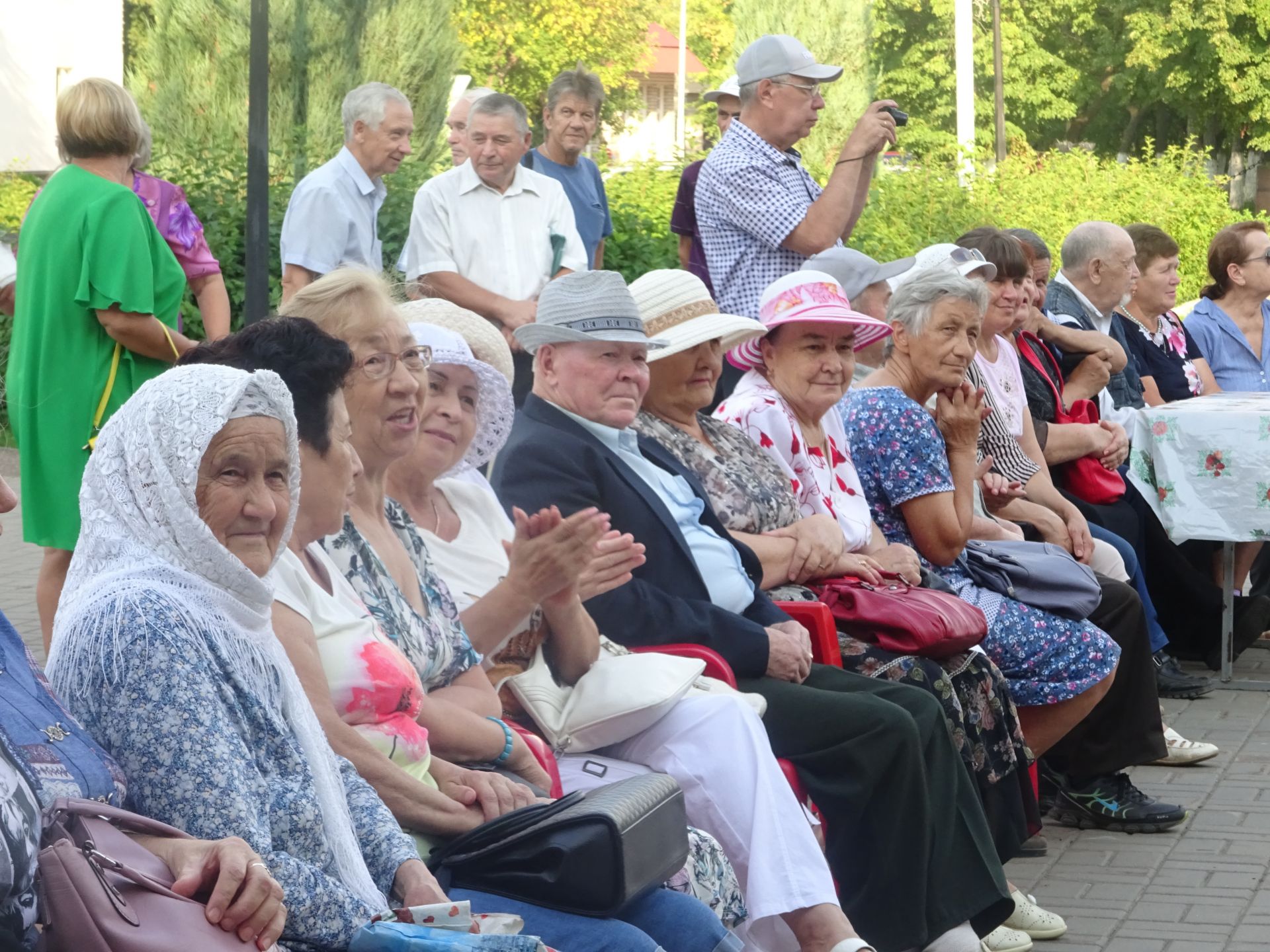 Погода в заинске на 10. Вечер встреча для пожилых людей. Мероприятия для пожилых людей в Габишево. Крымские сельские праздники пожилых людей. Вести Заинска.