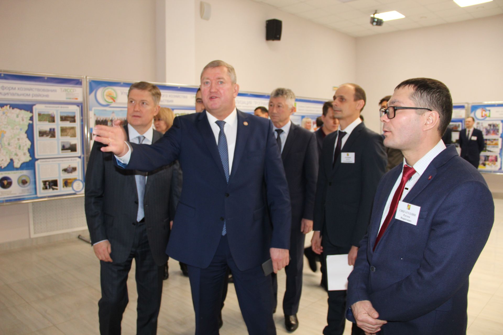Исполняющий обязанности премьер-министра Татарстана обсудил с руководством Заинского района итоги работы предприятий