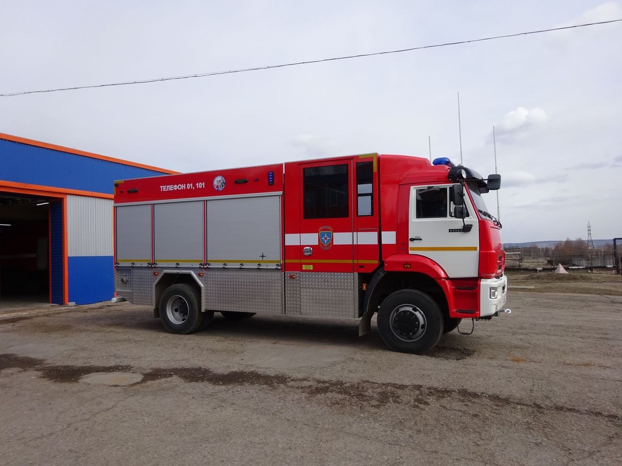 В заинской пожарной части показали новую машину-автоцистерну