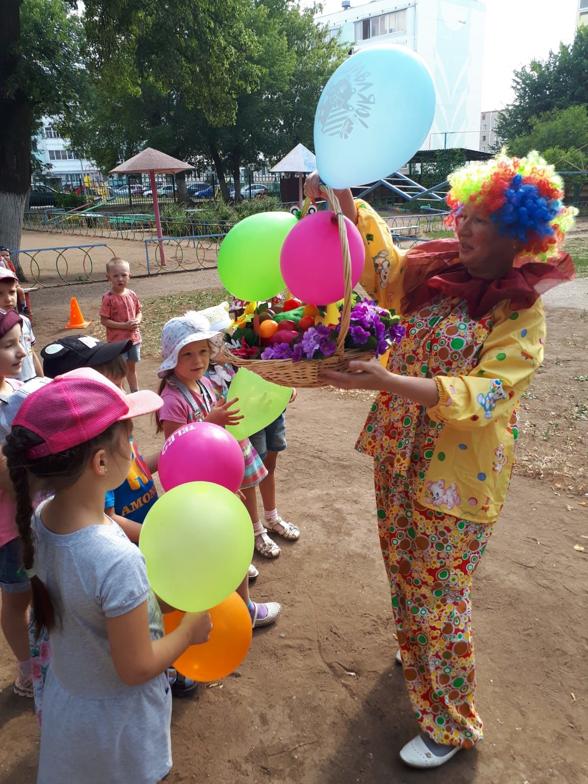 Воспитанники детского сада «Дюймовочка» отметили День рождения воздушного шара