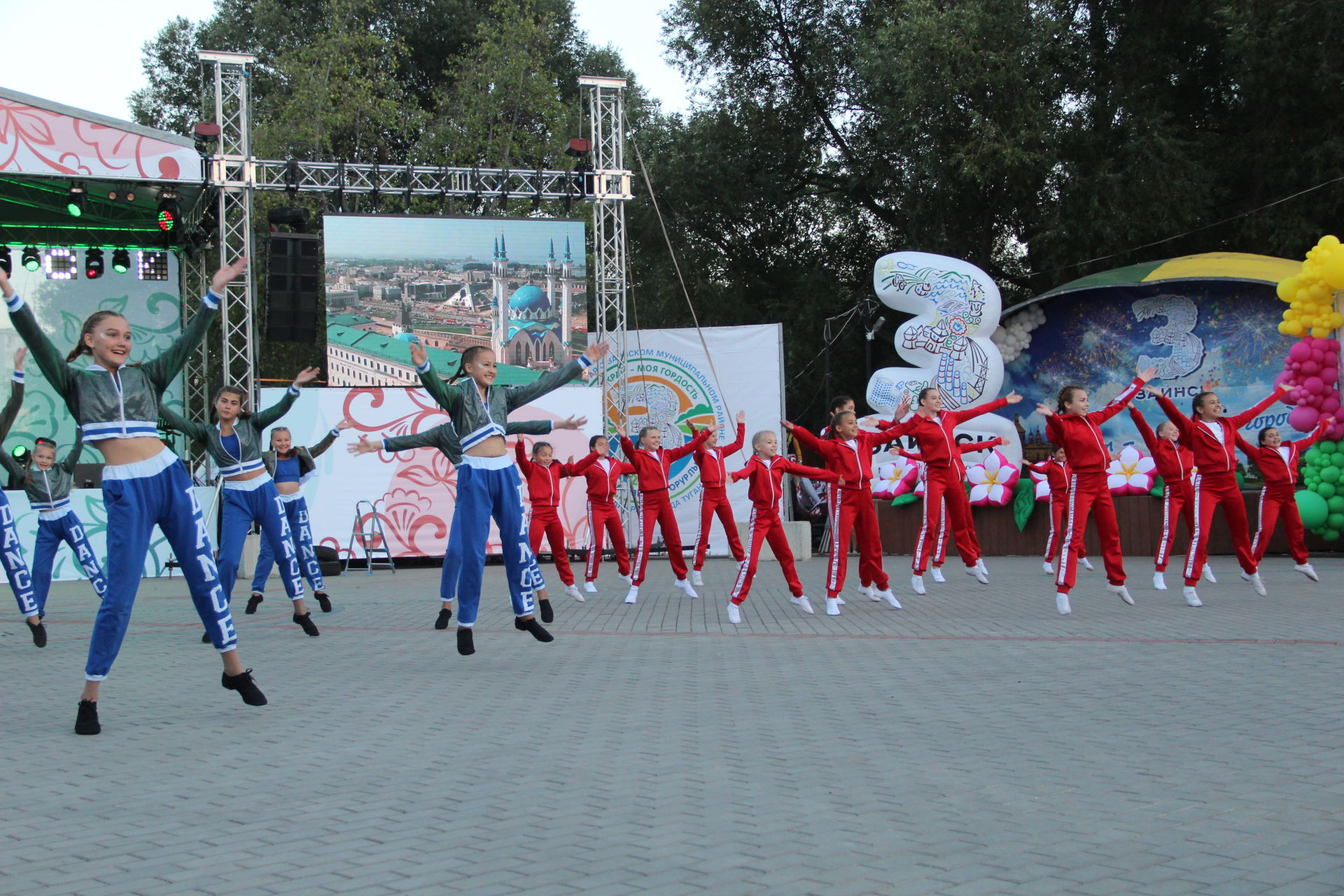 Фестиваль мороженого, лучший автозвук Татарстана и выступление Hensy: чем запомнился День города в этом году