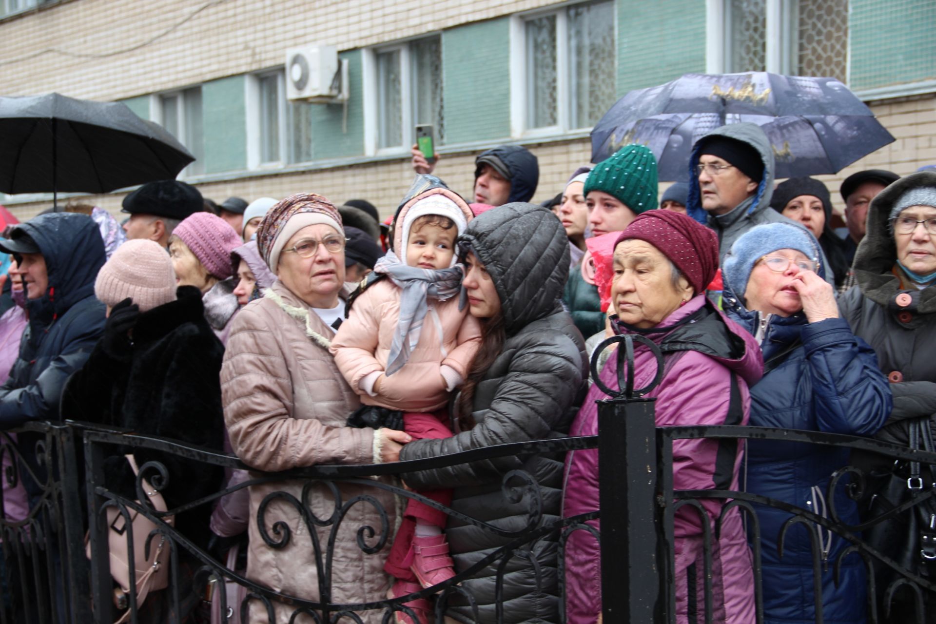 Погода в заинске на 10. Заинск Отправка мобилизованных.