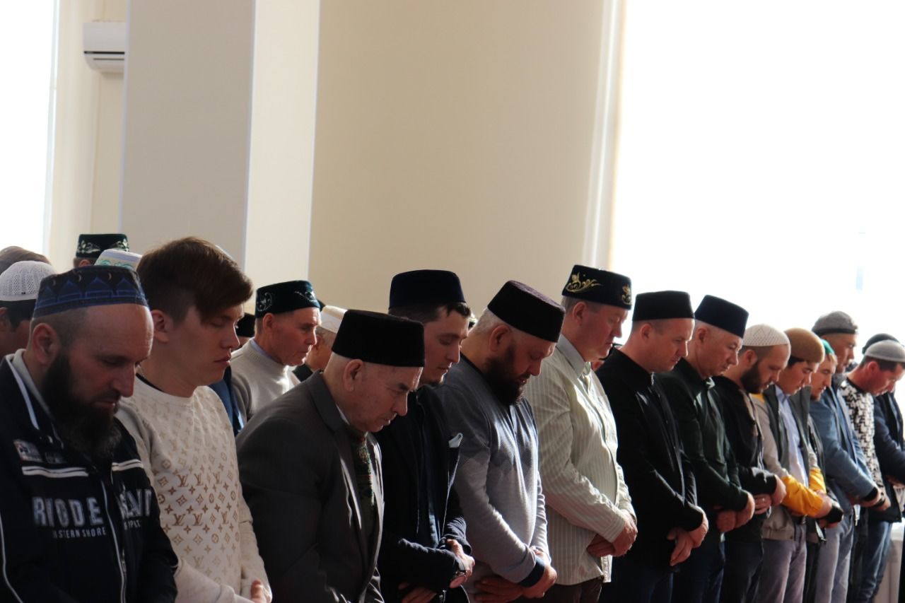 Паслер поздравил мусульман\. Поздравили мусульман Оренбургской области. Ураза 2023 начало в Караганде. Ураза байрам Уфа 2016 год. Ураза 2024 начало башкортостан