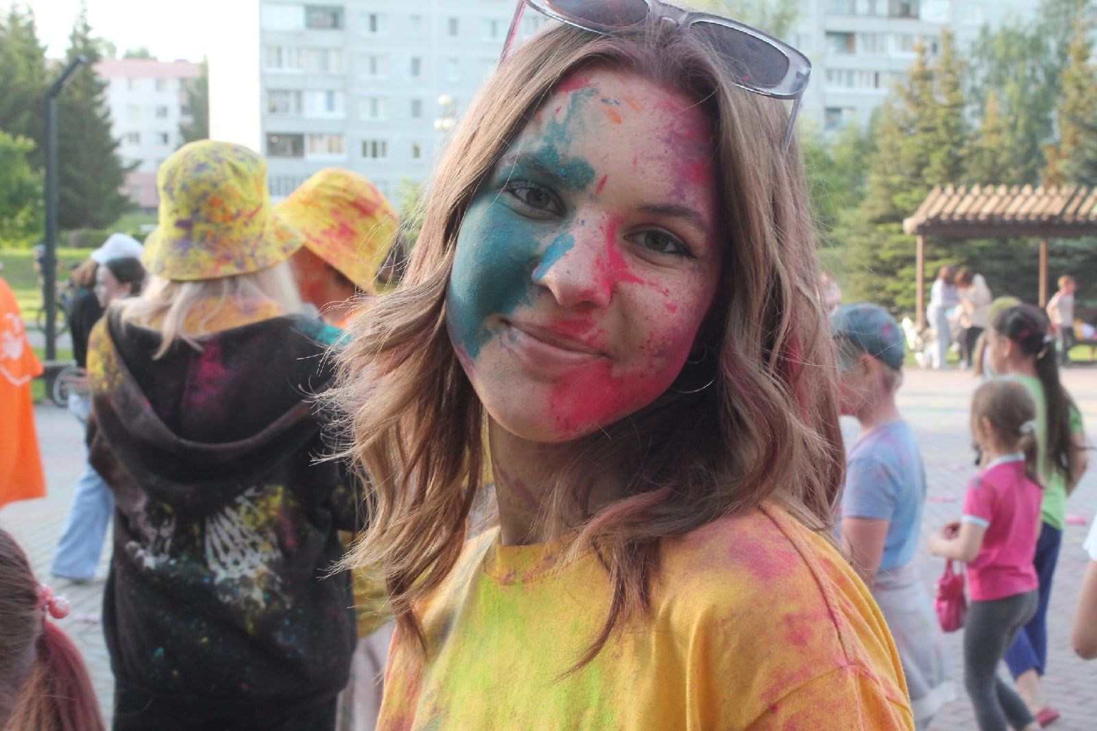 Заинский «Лагерь моего двора» открыл летний сезон фестивалем красок