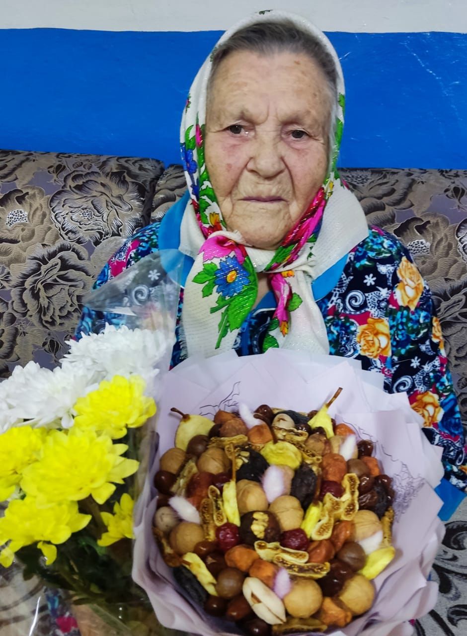 Туңылҗа авылында туып үсеп, бүгенге көндә Кадер авылында яшәүче Зоя Николаевна Михайлованың бу көннәрдә 90 яшьлек юбилее