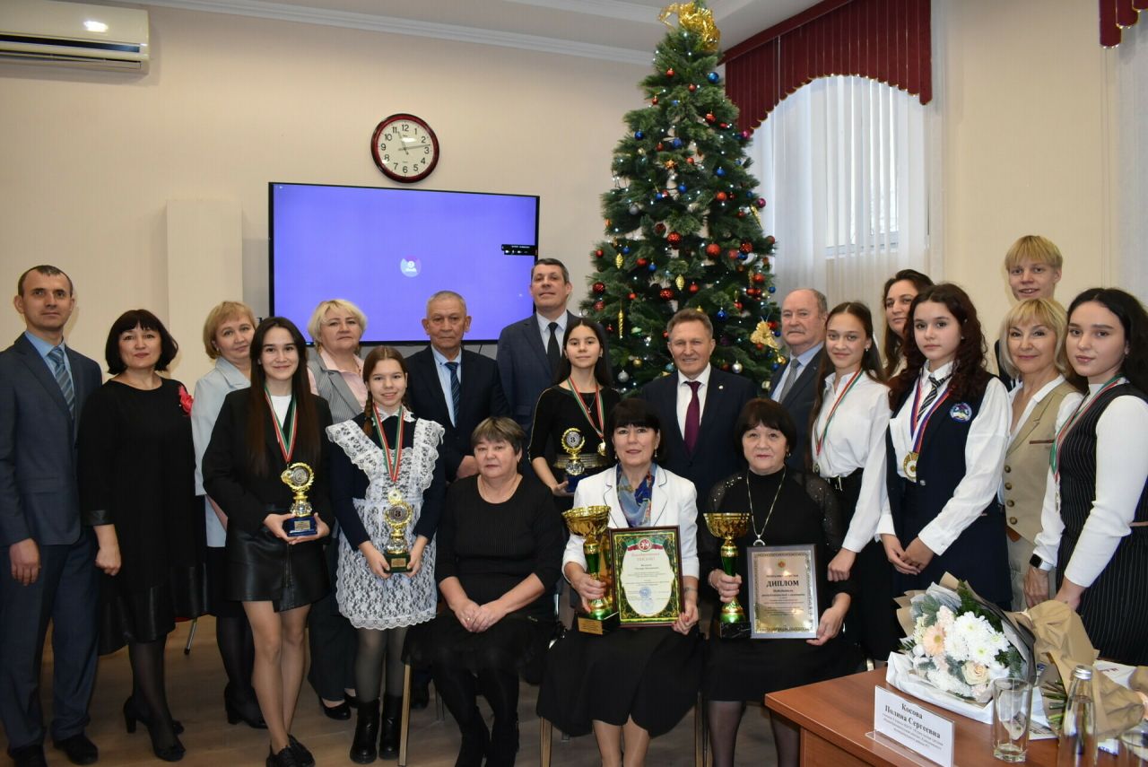 В Татарстане наградили победителей олимпиады по защите прав потребителей