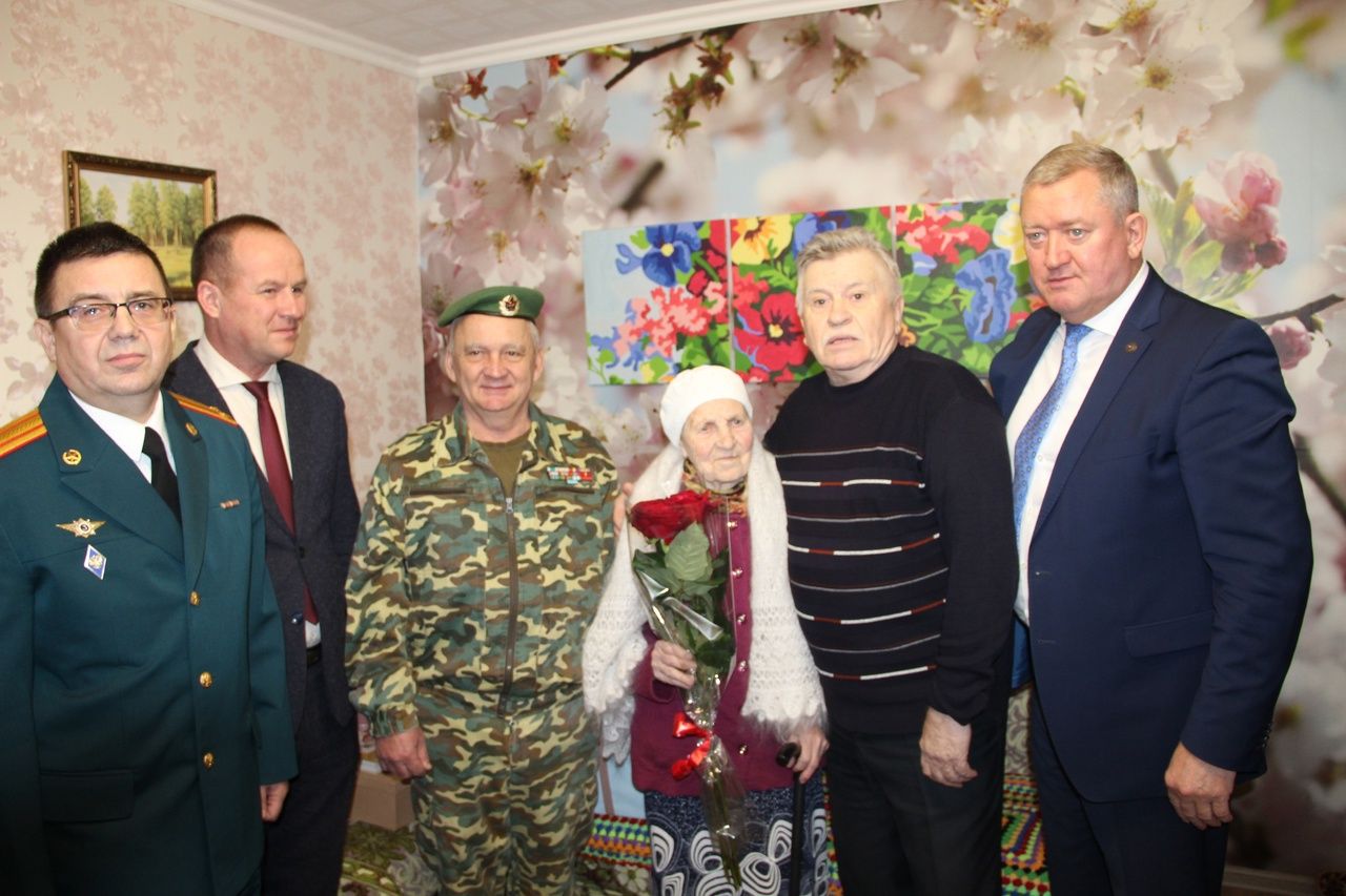 В Заинске 100-летний юбилей отметила ветеран Великой Отечественной войны Анна Моисеева