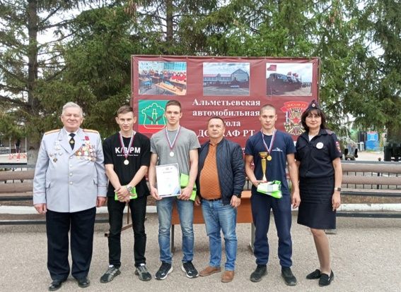 Заинские студенты ежегодно лидируют в республиканских конкурсах водительского мастерства