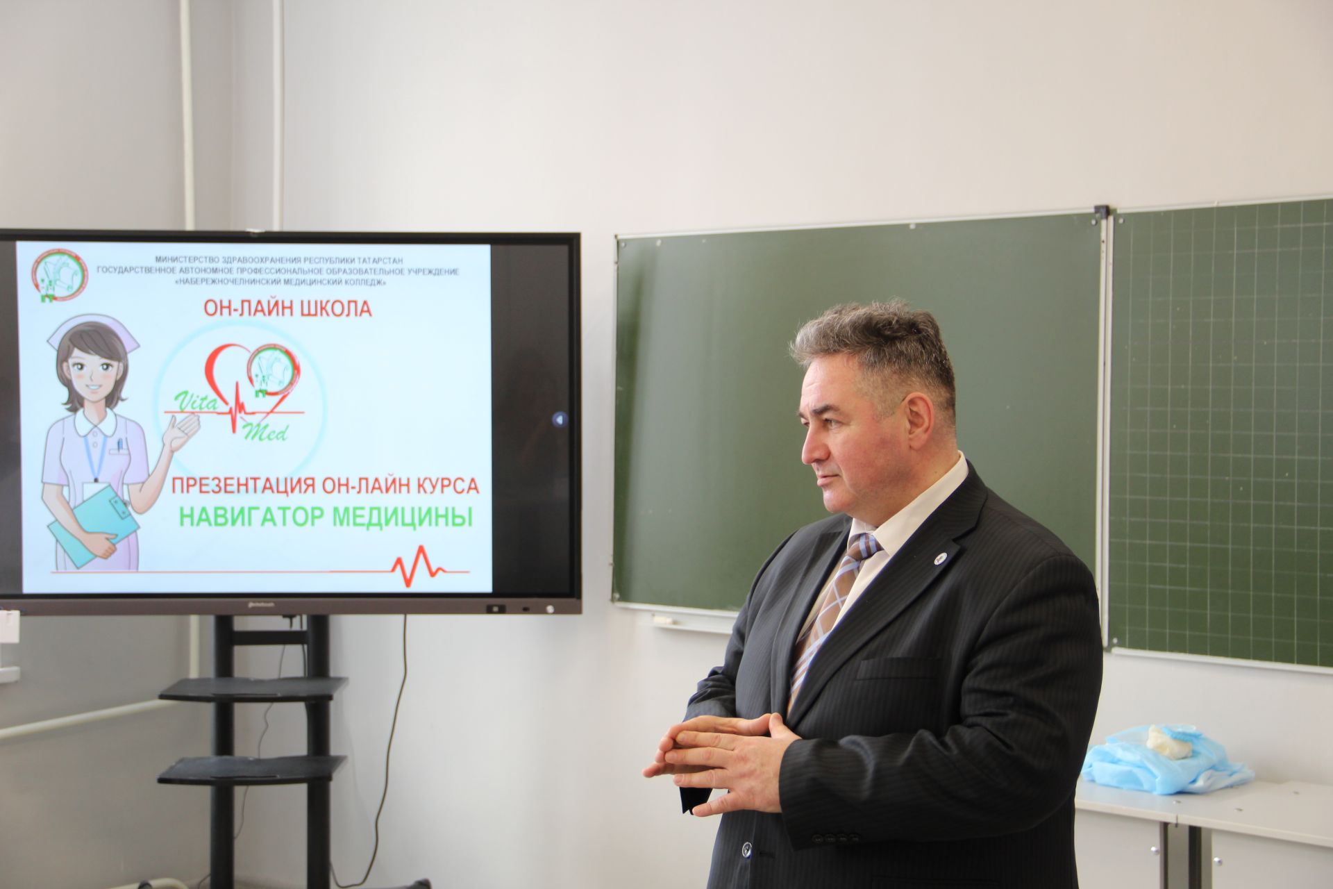 Зәйнең 3нче мәктәбендә укучыларны медицина сыйныфына кабул иттеләр