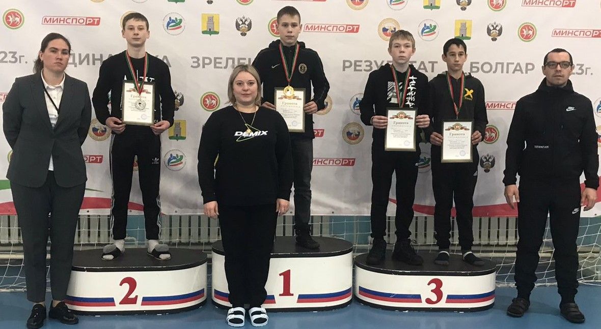 “Зәй” спорт мәктәбе карда билбау көрәше буенча Татарстан беренчелегендә җиңүче