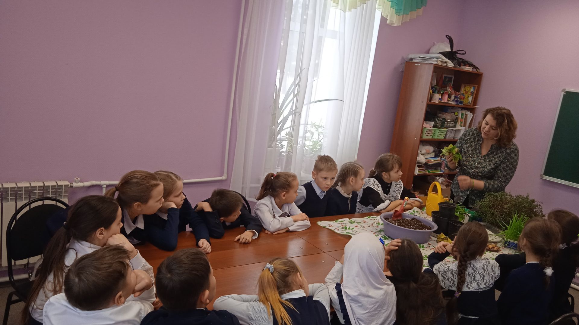 Зәйнең  Мирный бистәсе  мәдәният йортында өй гөлләре  хакында сөйләштеләр