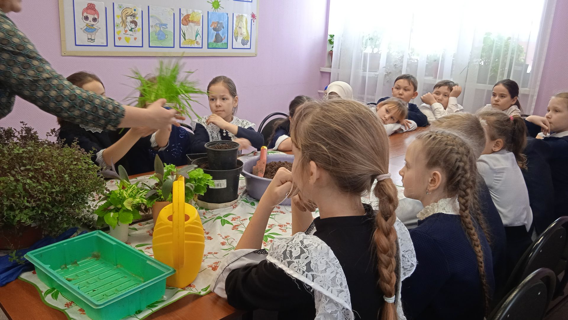 Зәйнең  Мирный бистәсе  мәдәният йортында өй гөлләре  хакында сөйләштеләр