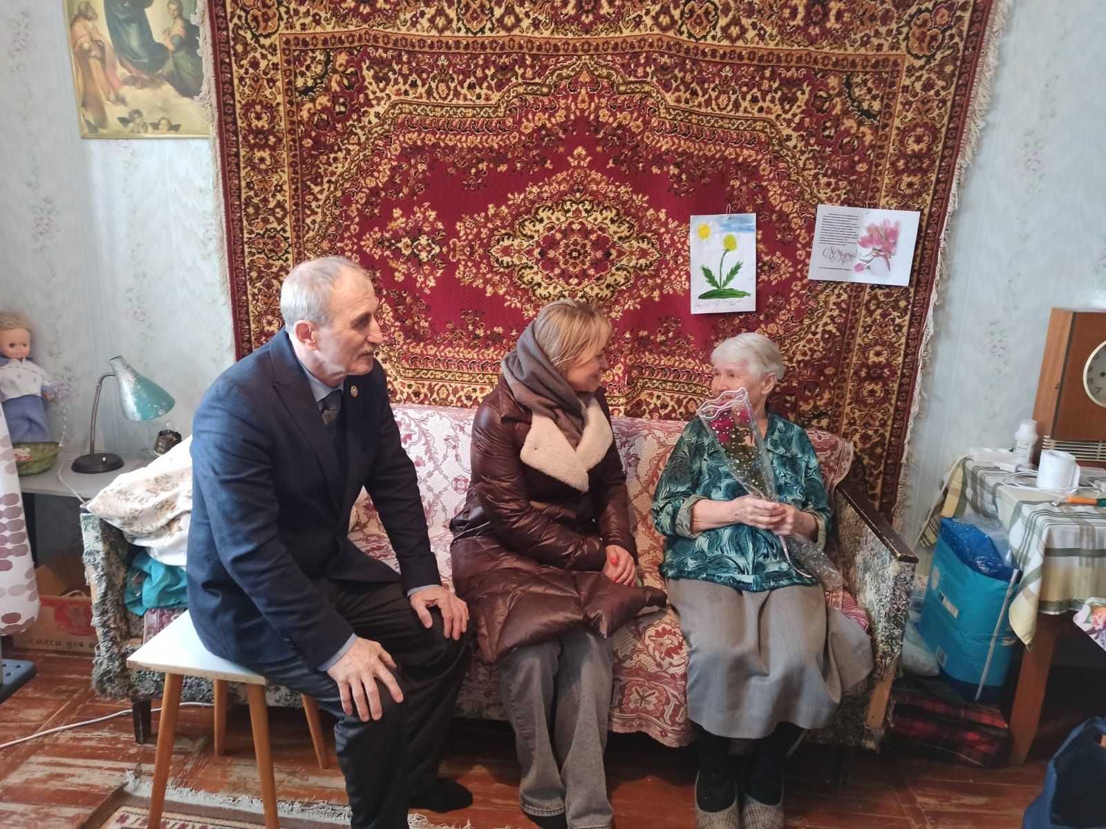 В Заинске поздравили старейшую жительницу Татарстана