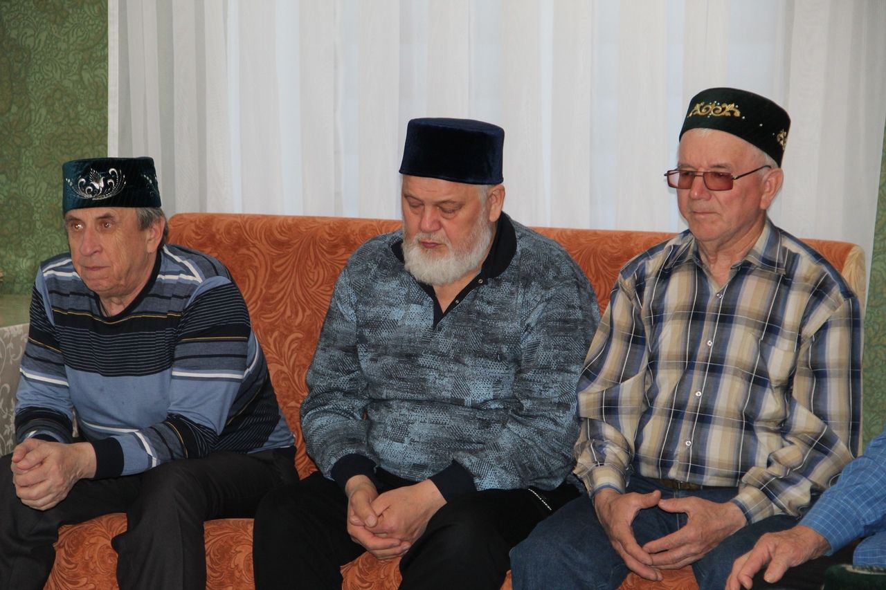 Зәйнең Мирный бистәсе мәчетендә ифтар мәҗлесе узды