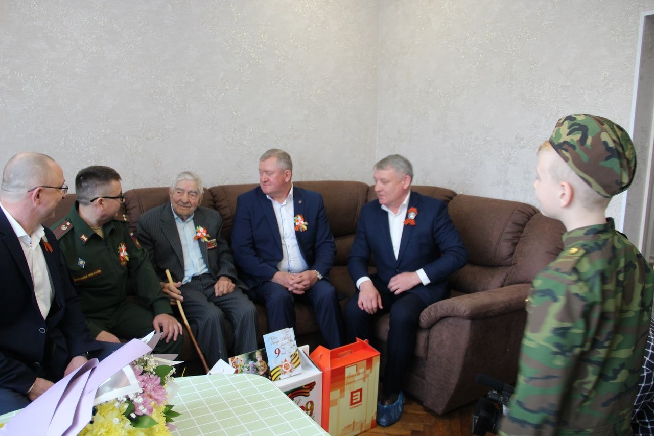 Зәйдә Бөек Ватан сугышы ветераннары һәм тыл хезмәтчәннәренә Җиңү көне уңаеннан бүләкләр тапшырыла