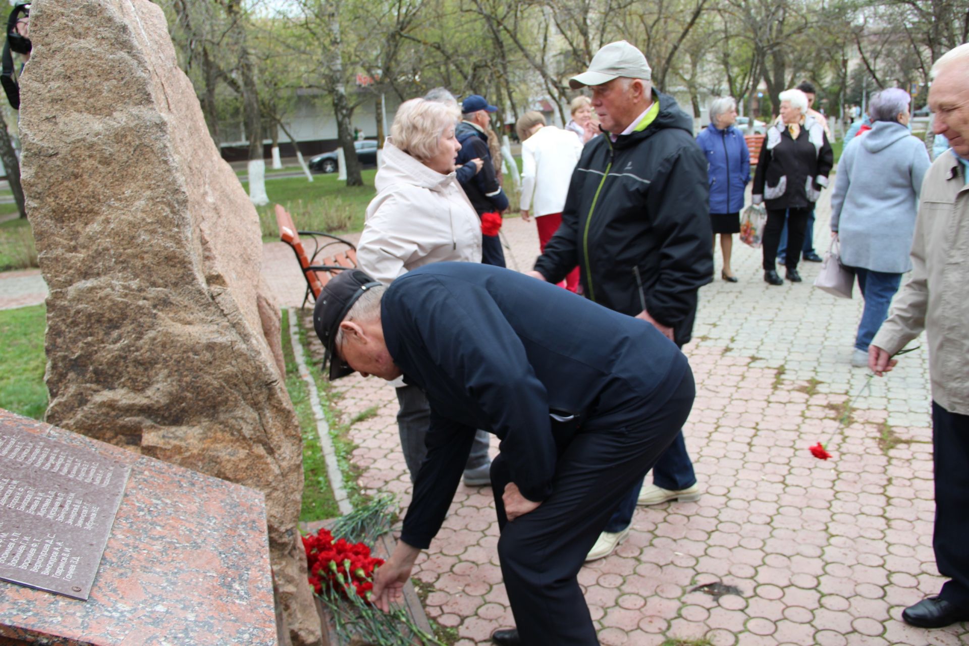 В Заинске почтили память чернобыльцев