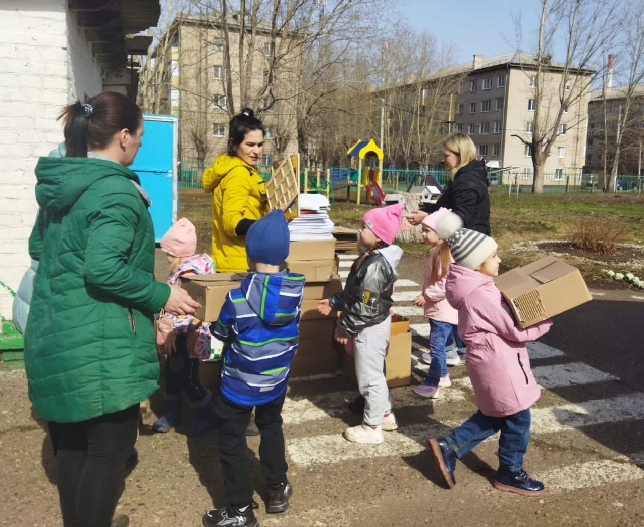 Зәйдә бер балалар бакчасы нәниләре 215 килограмм макулатура җыйган