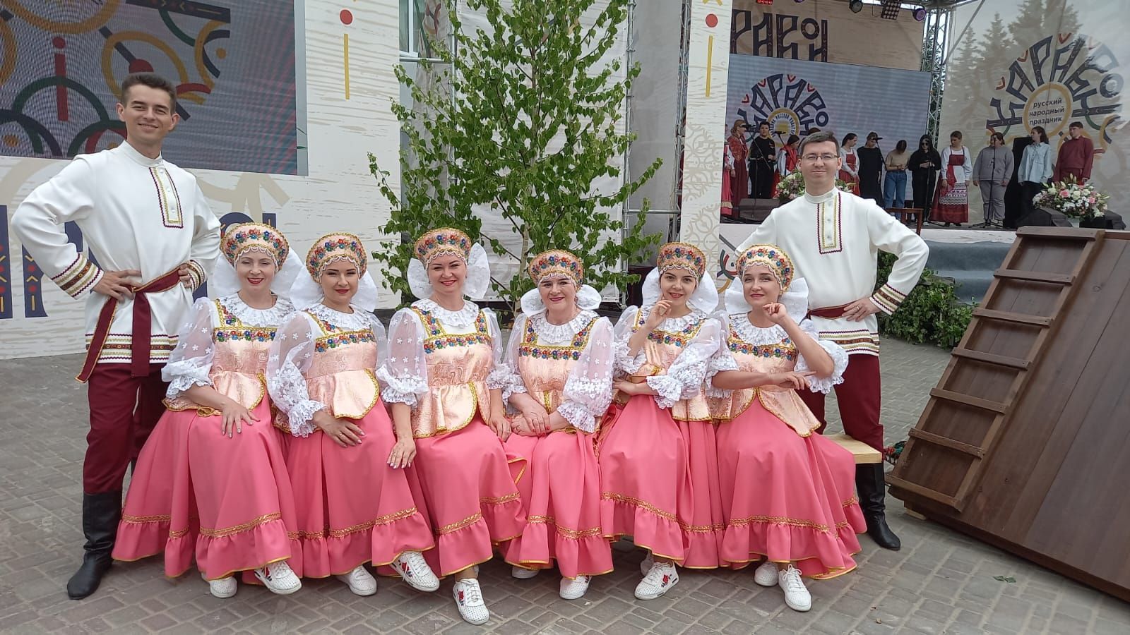 Заинский вокальный ансамбль «Злато» выступил на фестивале русской культуры «Каравон»
