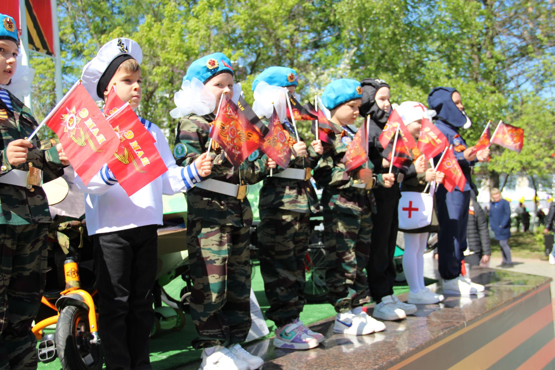 Фоторепортаж празднования Дня Победы в Заинске