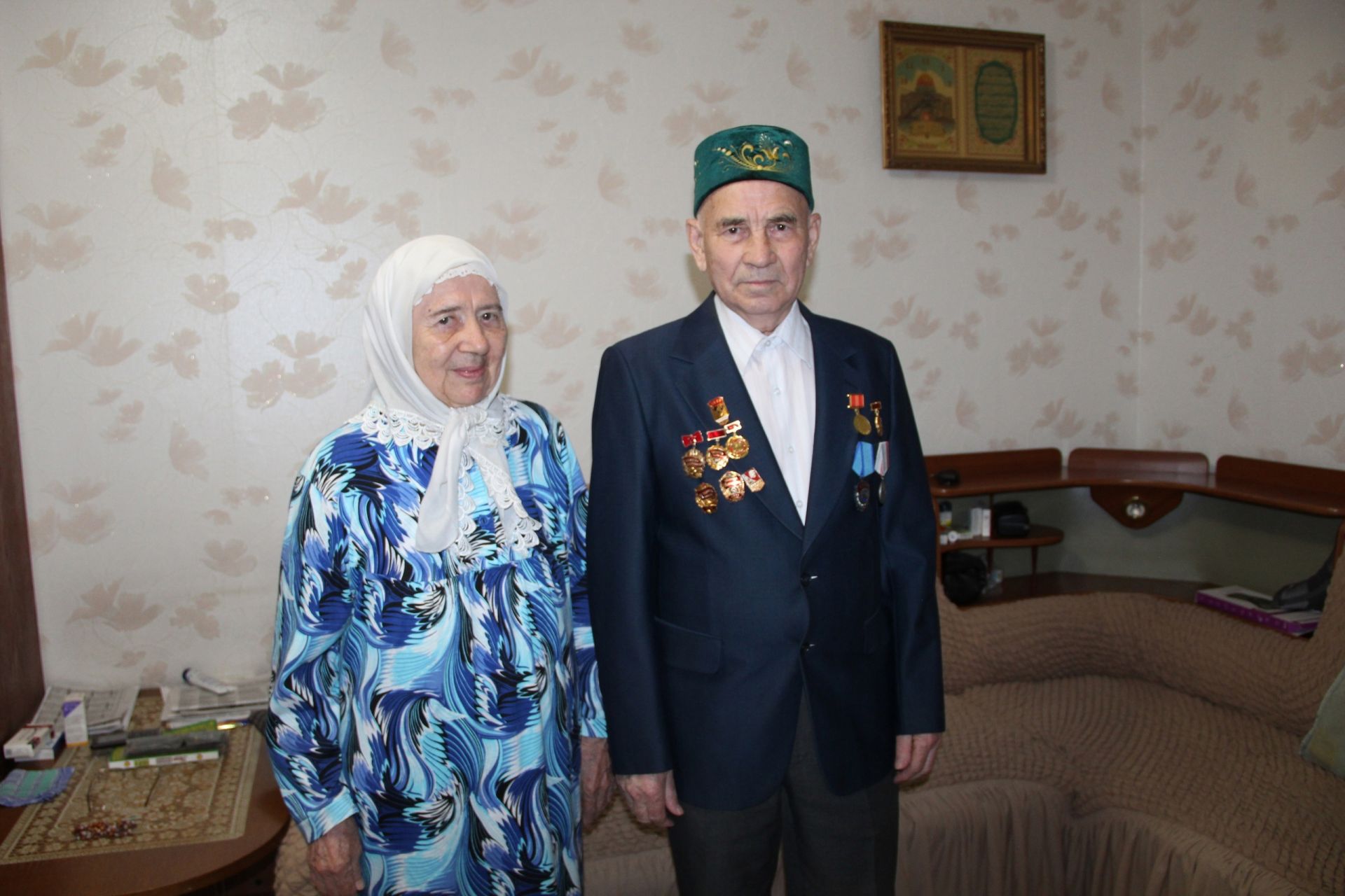 Гомер көзенә пар канатың белән керү, балалар, оныклар рәхәтен парлап тату — олы бәхет